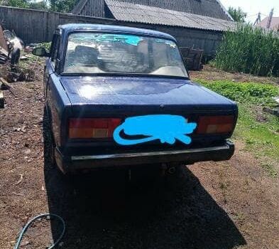 Синий ВАЗ 2105, объемом двигателя 1.3 л и пробегом 1000 тыс. км за 310 $, фото 2 на Automoto.ua