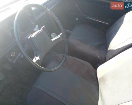 ВАЗ 2105 1983 в Бережанах на Automoto.ua Синий ВАЗ 2105, объемом двигателя 1.3 л и пробегом 120 тыс. км за 1000 $, фото 14 на Automoto.ua