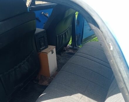 Синий ВАЗ 2105, объемом двигателя 5 л и пробегом 356 тыс. км за 14000 $, фото 5 на Automoto.ua