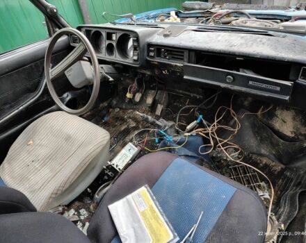 Синий ВАЗ 2105, объемом двигателя 1 л и пробегом 100 тыс. км за 120 $, фото 3 на Automoto.ua