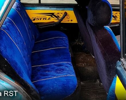 Синий ВАЗ 2105, объемом двигателя 1.5 л и пробегом 0 тыс. км за 430 $, фото 5 на Automoto.ua