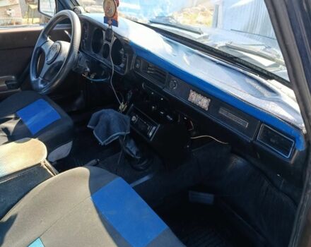 Синий ВАЗ 2105, объемом двигателя 1.5 л и пробегом 200 тыс. км за 388 $, фото 5 на Automoto.ua