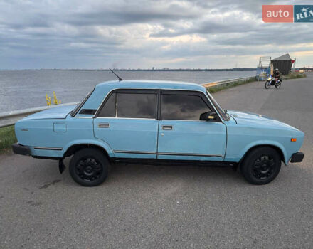 ВАЗ 2105 1989 в Черкассах на Automoto.ua Синий ВАЗ 2105, объемом двигателя 1.2 л и пробегом 100 тыс. км за 637 $, фото 2 на Automoto.ua