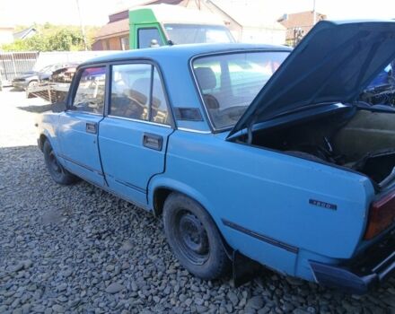 Синий ВАЗ 2105, объемом двигателя 1.5 л и пробегом 300 тыс. км за 349 $, фото 5 на Automoto.ua