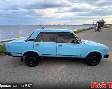 Синий ВАЗ 2105, объемом двигателя 1.2 л и пробегом 100 тыс. км за 650 $, фото 4 на Automoto.ua