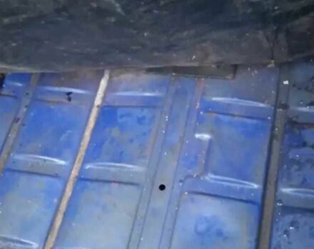 Синий ВАЗ 2105, объемом двигателя 1.3 л и пробегом 77 тыс. км за 650 $, фото 2 на Automoto.ua