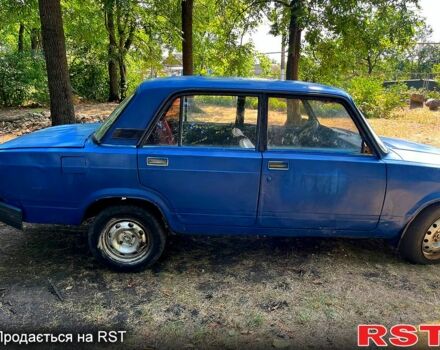 Синий ВАЗ 2105, объемом двигателя 1.5 л и пробегом 158 тыс. км за 480 $, фото 2 на Automoto.ua