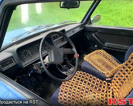 Синий ВАЗ 2105, объемом двигателя 1.5 л и пробегом 300 тыс. км за 240 $, фото 2 на Automoto.ua
