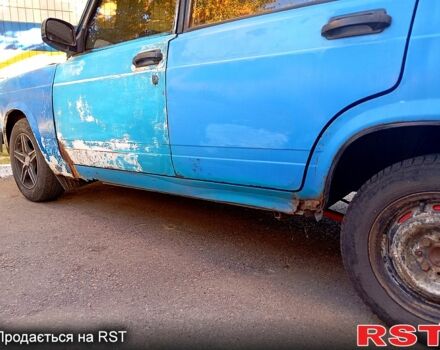 Синий ВАЗ 2105, объемом двигателя 1.5 л и пробегом 200 тыс. км за 350 $, фото 5 на Automoto.ua