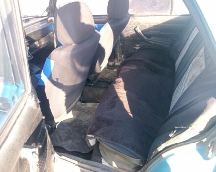 Синий ВАЗ 2105, объемом двигателя 1.3 л и пробегом 100 тыс. км за 714 $, фото 2 на Automoto.ua