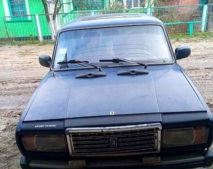 Синий ВАЗ 2105, объемом двигателя 1.5 л и пробегом 250 тыс. км за 520 $, фото 1 на Automoto.ua