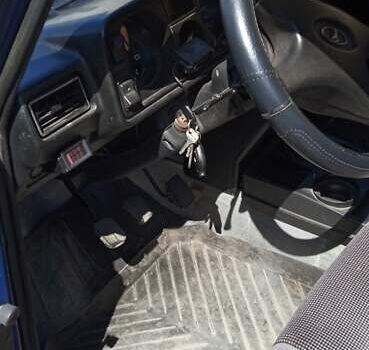 Синий ВАЗ 2105, объемом двигателя 1.5 л и пробегом 52 тыс. км за 1300 $, фото 30 на Automoto.ua