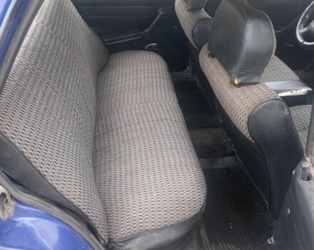 Синий ВАЗ 2105, объемом двигателя 1 л и пробегом 1000 тыс. км за 426 $, фото 4 на Automoto.ua