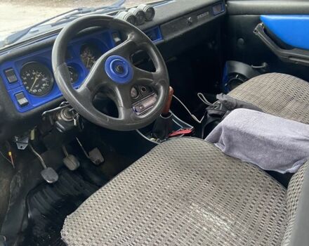 Синий ВАЗ 2105, объемом двигателя 1.5 л и пробегом 150 тыс. км за 800 $, фото 7 на Automoto.ua