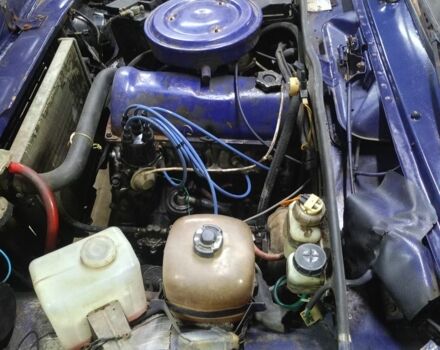 Синий ВАЗ 2105, объемом двигателя 1 л и пробегом 1000 тыс. км за 426 $, фото 2 на Automoto.ua