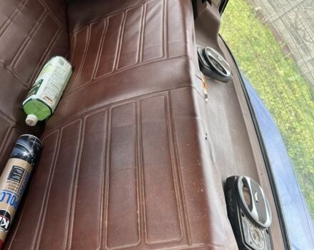 Синій ВАЗ 2105, об'ємом двигуна 1.5 л та пробігом 300 тис. км за 650 $, фото 4 на Automoto.ua