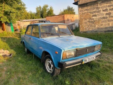 ВАЗ 2105 1981 в Ровно на Automoto.ua Синий ВАЗ 2105, объемом двигателя 1.3 л и пробегом 10 тыс. км за 243 $, фото 1 на Automoto.ua