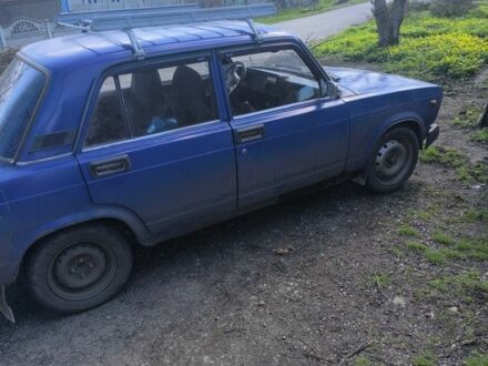 ВАЗ 2105 1983 у Константиновке на Automoto.ua Синій ВАЗ 2105, об'ємом двигуна 1.5 л та пробігом 200 тис. км за 677 $, фото 1 на Automoto.ua