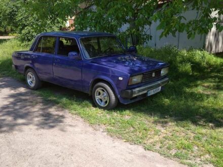ВАЗ 2105 1987 у Кропивницькому (Кіровограді) на Automoto.ua Синій ВАЗ 2105, об'ємом двигуна 0.15 л та пробігом 54 тис. км за 1599 $, фото 1 на Automoto.ua