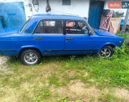 Синий ВАЗ 2105, объемом двигателя 1.5 л и пробегом 250 тыс. км за 1100 $, фото 1 на Automoto.ua