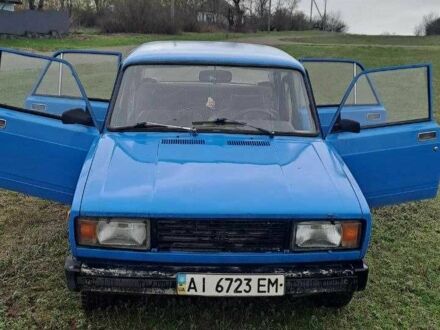 Синий ВАЗ 2105, объемом двигателя 1.5 л и пробегом 250 тыс. км за 710 $, фото 1 на Automoto.ua