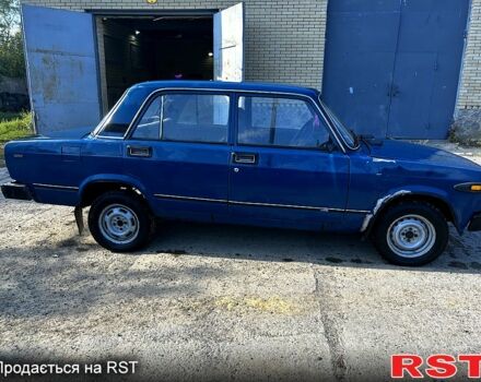 Синий ВАЗ 2105, объемом двигателя 1.5 л и пробегом 77 тыс. км за 700 $, фото 1 на Automoto.ua