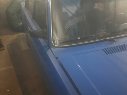 Синий ВАЗ 2105, объемом двигателя 1.5 л и пробегом 200 тыс. км за 1000 $, фото 1 на Automoto.ua