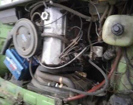 Зеленый ВАЗ 2105, объемом двигателя 0 л и пробегом 10 тыс. км за 500 $, фото 2 на Automoto.ua