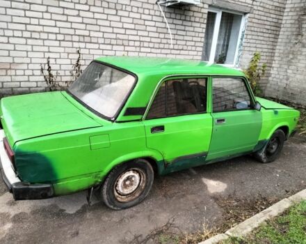 Зеленый ВАЗ 2105, объемом двигателя 1 л и пробегом 77 тыс. км за 300 $, фото 2 на Automoto.ua