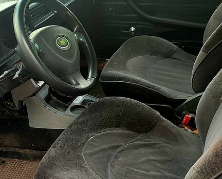 Зелений ВАЗ 2105, об'ємом двигуна 1.5 л та пробігом 110 тис. км за 400 $, фото 1 на Automoto.ua