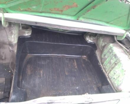 Зеленый ВАЗ 2105, объемом двигателя 1.3 л и пробегом 300 тыс. км за 652 $, фото 6 на Automoto.ua