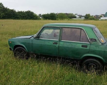 Зеленый ВАЗ 2105, объемом двигателя 1 л и пробегом 99 тыс. км за 413 $, фото 3 на Automoto.ua