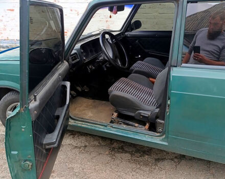 Зеленый ВАЗ 2105, объемом двигателя 1.5 л и пробегом 111 тыс. км за 950 $, фото 2 на Automoto.ua