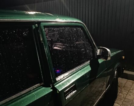 Зеленый ВАЗ 2105, объемом двигателя 1.3 л и пробегом 395 тыс. км за 900 $, фото 2 на Automoto.ua