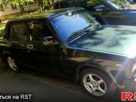 Зеленый ВАЗ 2105, объемом двигателя 1.5 л и пробегом 200 тыс. км за 1000 $, фото 1 на Automoto.ua