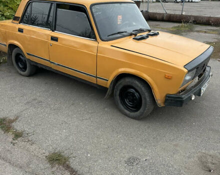 Оранжевый ВАЗ 2105, объемом двигателя 1.3 л и пробегом 200 тыс. км за 400 $, фото 2 на Automoto.ua