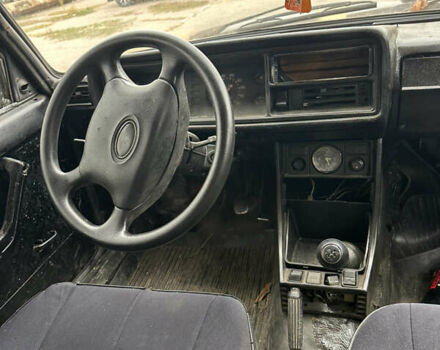 Оранжевый ВАЗ 2105, объемом двигателя 1.3 л и пробегом 200 тыс. км за 400 $, фото 5 на Automoto.ua