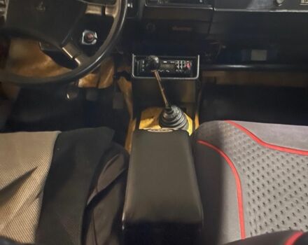 Оранжевый ВАЗ 2105, объемом двигателя 1.5 л и пробегом 82 тыс. км за 750 $, фото 3 на Automoto.ua