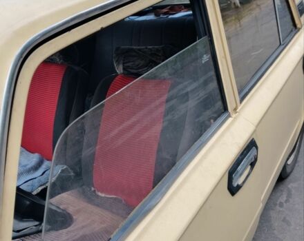 Белый ВАЗ 2106, объемом двигателя 1 л и пробегом 999 тыс. км за 560 $, фото 5 на Automoto.ua