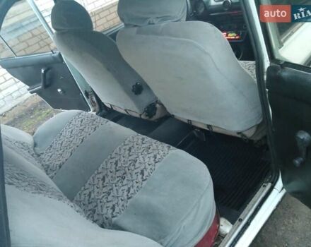 Белый ВАЗ 2106, объемом двигателя 1.6 л и пробегом 380 тыс. км за 1300 $, фото 6 на Automoto.ua
