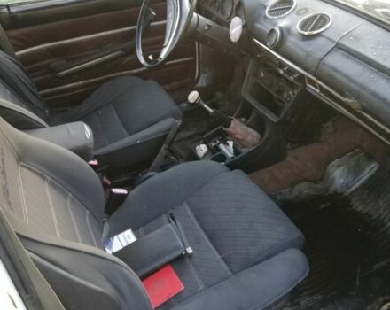 Белый ВАЗ 2106, объемом двигателя 1.3 л и пробегом 100 тыс. км за 228 $, фото 4 на Automoto.ua