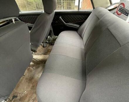 Белый ВАЗ 2106, объемом двигателя 0 л и пробегом 200 тыс. км за 900 $, фото 5 на Automoto.ua