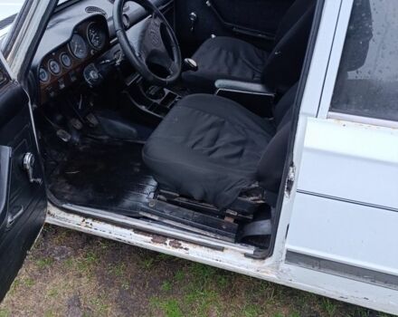 Белый ВАЗ 2106, объемом двигателя 1.5 л и пробегом 180 тыс. км за 899 $, фото 2 на Automoto.ua