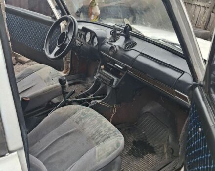 Белый ВАЗ 2106, объемом двигателя 0 л и пробегом 300 тыс. км за 761 $, фото 3 на Automoto.ua