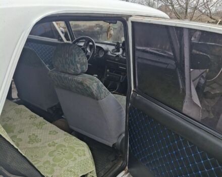 Белый ВАЗ 2106, объемом двигателя 0 л и пробегом 300 тыс. км за 761 $, фото 4 на Automoto.ua