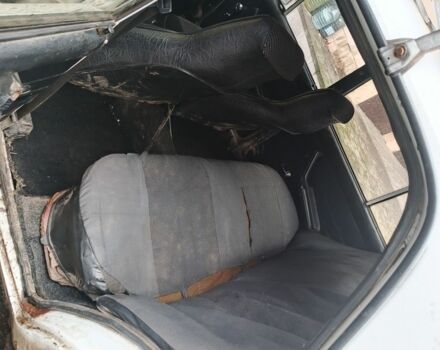 Белый ВАЗ 2106, объемом двигателя 0 л и пробегом 500 тыс. км за 657 $, фото 5 на Automoto.ua