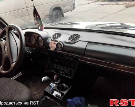 Белый ВАЗ 2106, объемом двигателя 1.3 л и пробегом 0 тыс. км за 1200 $, фото 3 на Automoto.ua