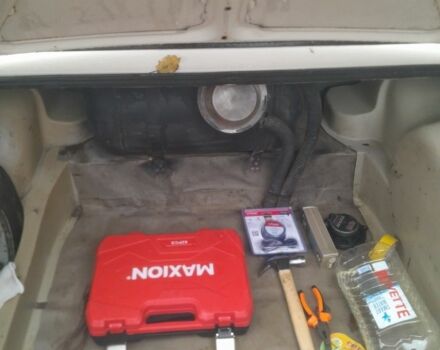 Білий ВАЗ 2106, об'ємом двигуна 1 л та пробігом 32 тис. км за 1190 $, фото 6 на Automoto.ua