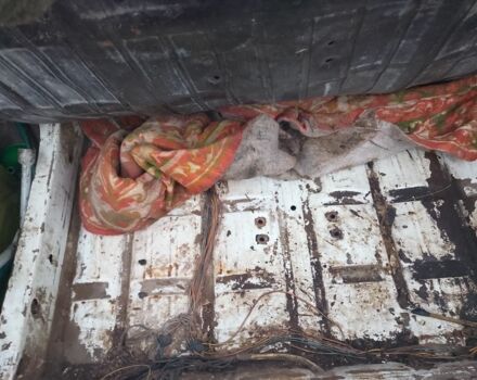 Белый ВАЗ 2106, объемом двигателя 0 л и пробегом 100 тыс. км за 544 $, фото 5 на Automoto.ua