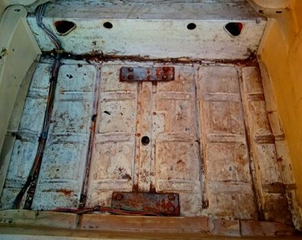 Белый ВАЗ 2106, объемом двигателя 1.3 л и пробегом 170 тыс. км за 640 $, фото 7 на Automoto.ua